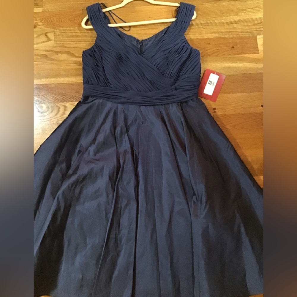 Woman’s NWT size 14 JS collection, dress party bridal wedding  Prom